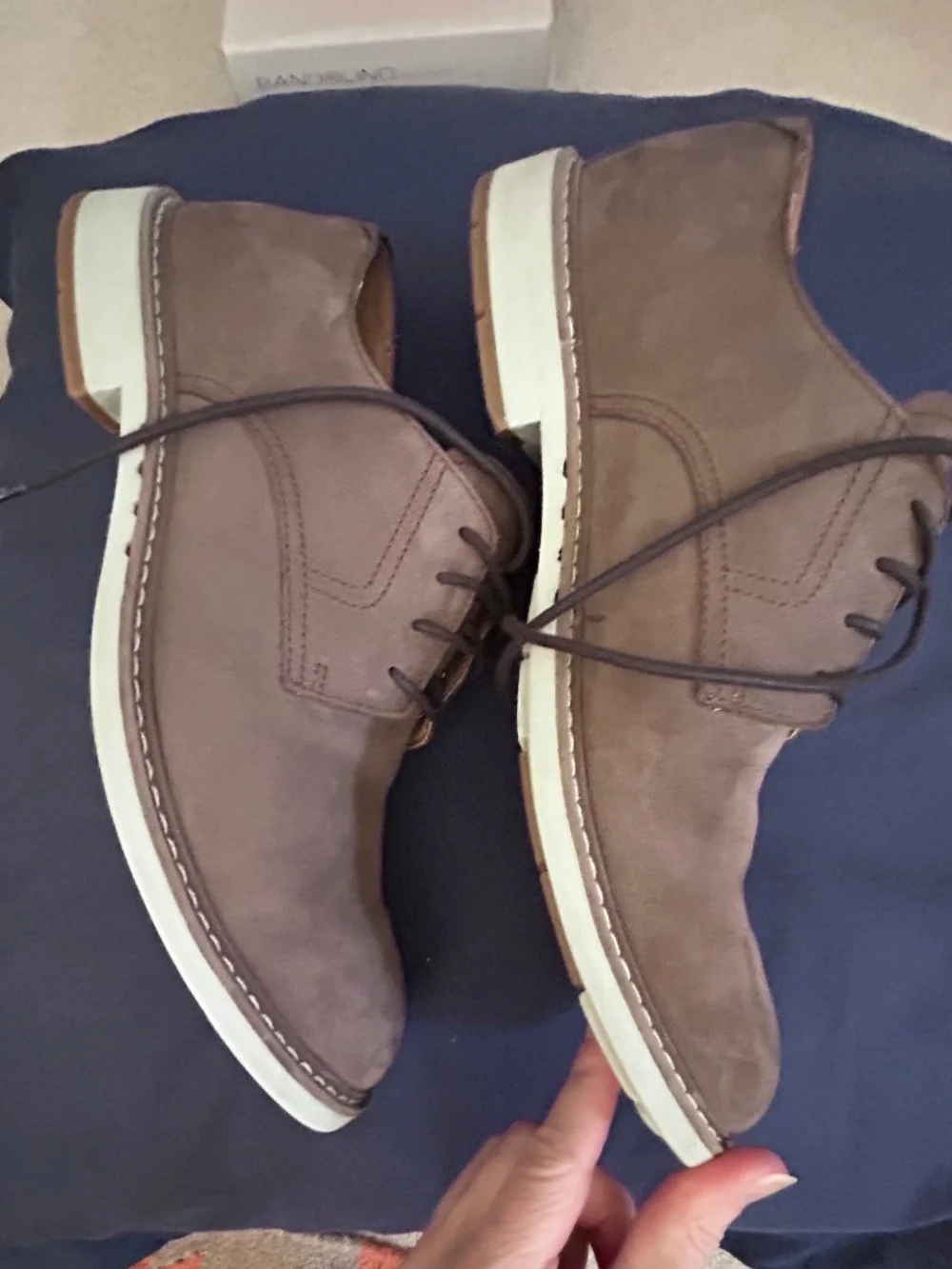Clarks collection nubuck derby shoe 9